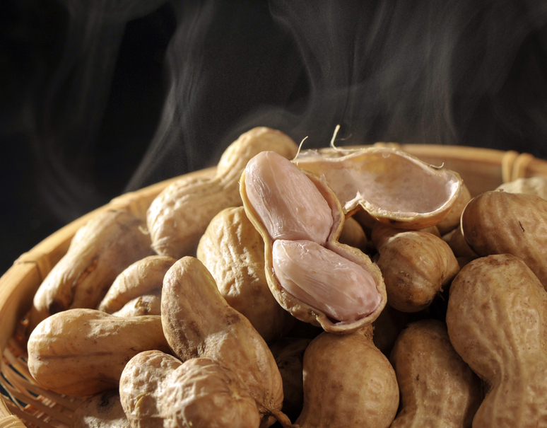 高梨さんのジャンボ落花生 おおまさり 千葉県成田産 約1kg 500g 2袋 冷蔵 お取り寄せグルメ通販 美味厳選ギフト うまいもんドットコム