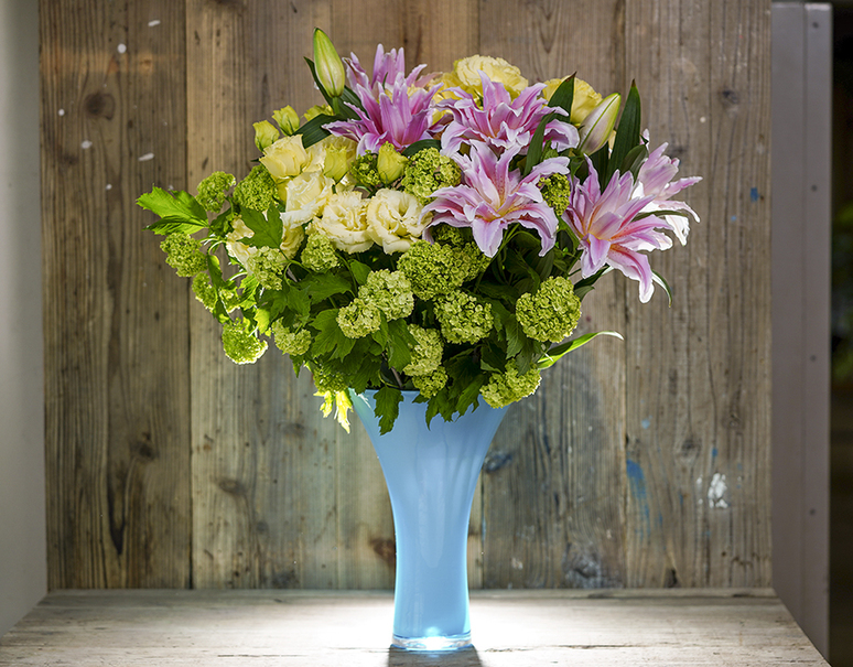 葛西市場よりお届け 6月のお花 ゴージャスセット 生花3種 合計13本 八重咲ユリ ピンク3本 トルコキキョウ フリンジ咲 5本 ビバーナム スノーボール 5本 常温 うまいもんの取り寄せ 産直品 グルメギフト