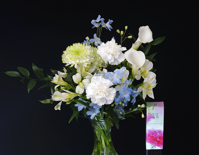 白いカーネーション入り お供えの花束 カーネーション他 お線香付き 常温 うまいもんの取り寄せ 産直品 グルメギフト