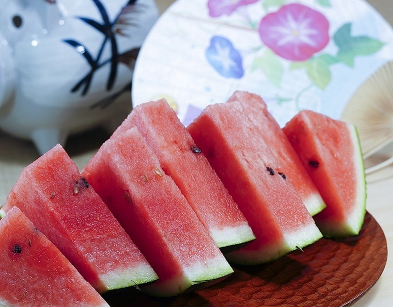植木のすいか 黒三国一 熊本県産 植木出荷組合 約5kg 2玉 冷蔵 うまいもんの取り寄せ 産直品 グルメギフト