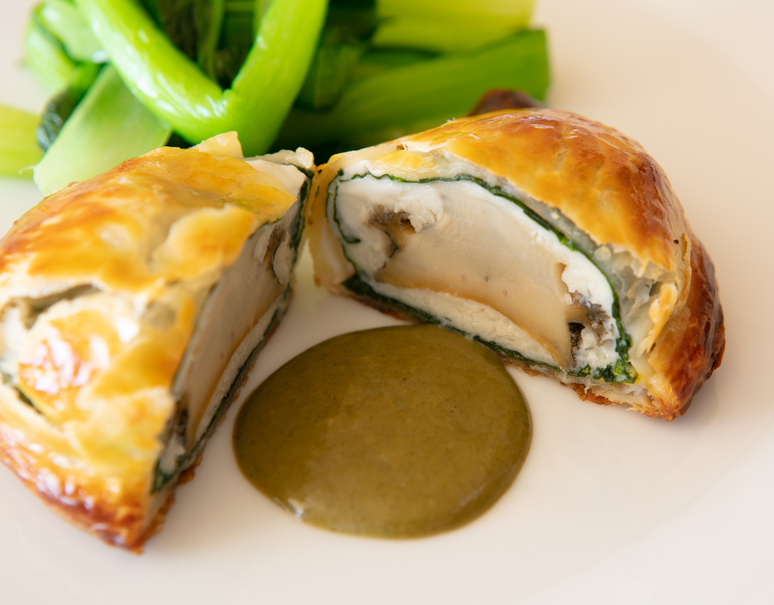 Le Bourguignon ル ブルギニオン 蝦夷鮑のパイ包み焼き 北海道産 2個 1個約100g ソースg 冷凍 お取り寄せグルメ通販 美味厳選ギフト うまいもんドットコム